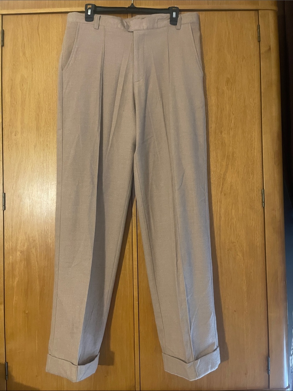 KRUSH Men's Tailored Pleated Dress Pants in Light beige